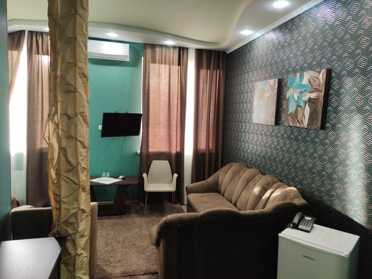 Mishel Plus Kharkiv Exterior photo